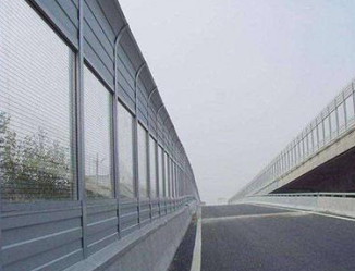 環(huán)鏈電動(dòng)葫蘆在吊運(yùn)道路聲屏障中的應(yīng)用