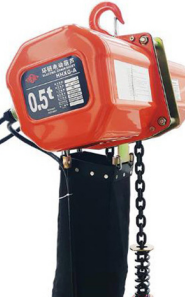 鏈條電動葫蘆參與地下室發(fā)電機(jī)安裝工作